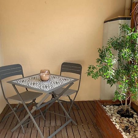 Grand Studio Avec Coin Nuit, Proche Mer Et Montagnes Roquebrune-sur-Argens Eksteriør billede