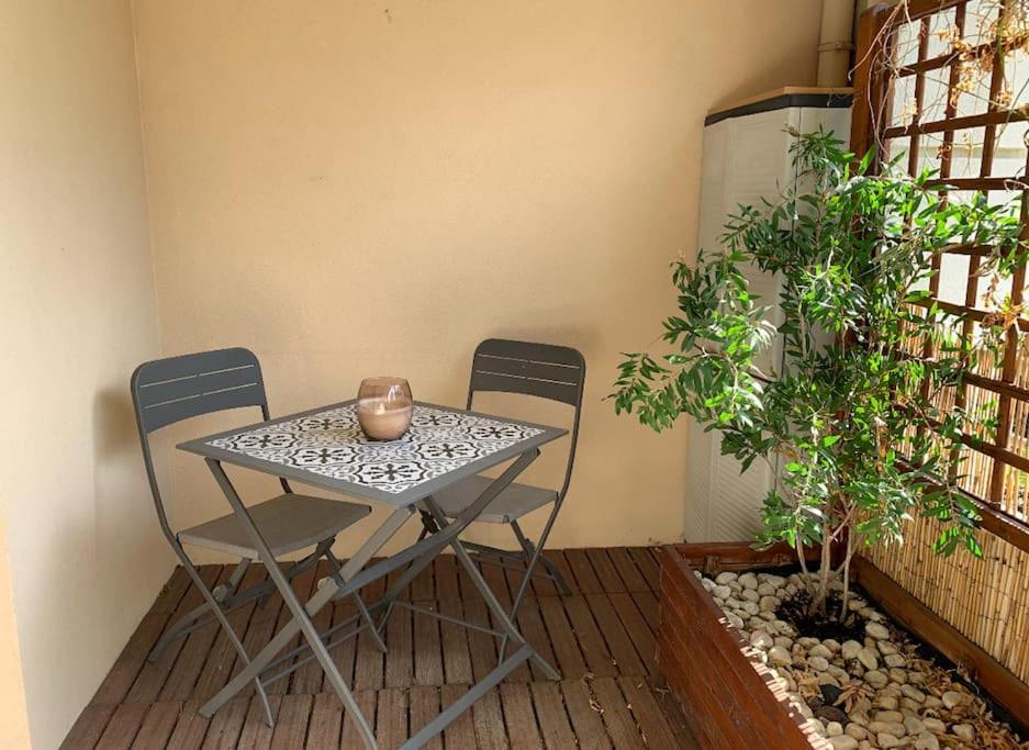 Grand Studio Avec Coin Nuit, Proche Mer Et Montagnes Roquebrune-sur-Argens Eksteriør billede